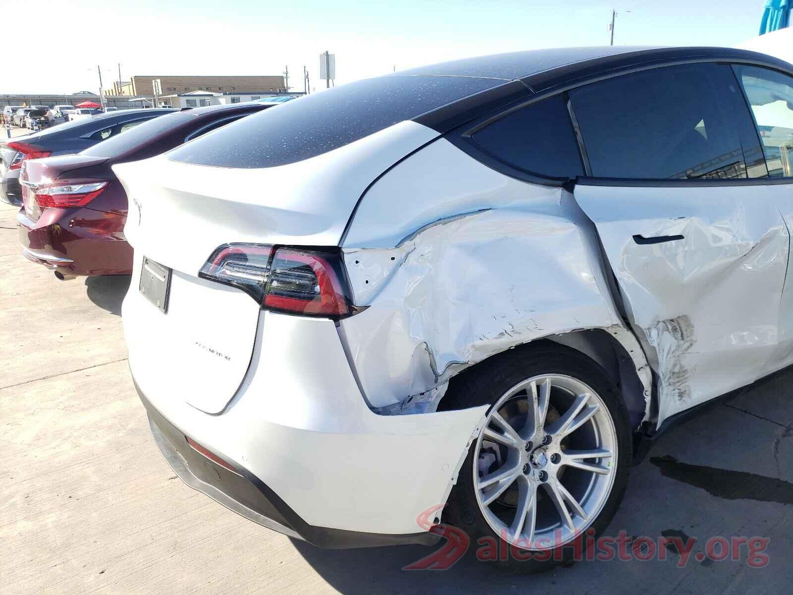 5YJYGDEE7LF011786 2020 TESLA MODEL Y