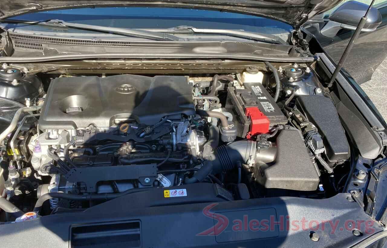 4T1B11HK5JU539950 2018 TOYOTA CAMRY