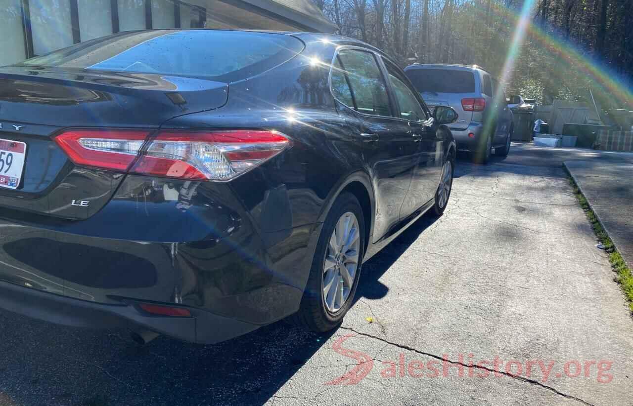 4T1B11HK5JU539950 2018 TOYOTA CAMRY