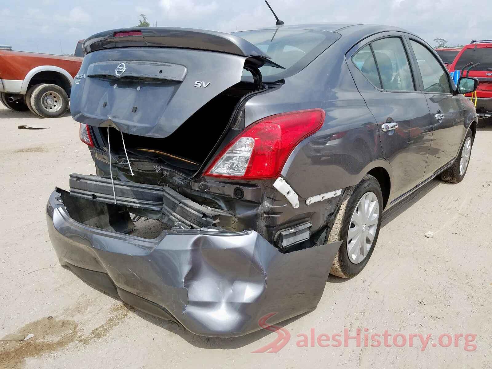 3N1CN7AP7JL826211 2018 NISSAN VERSA