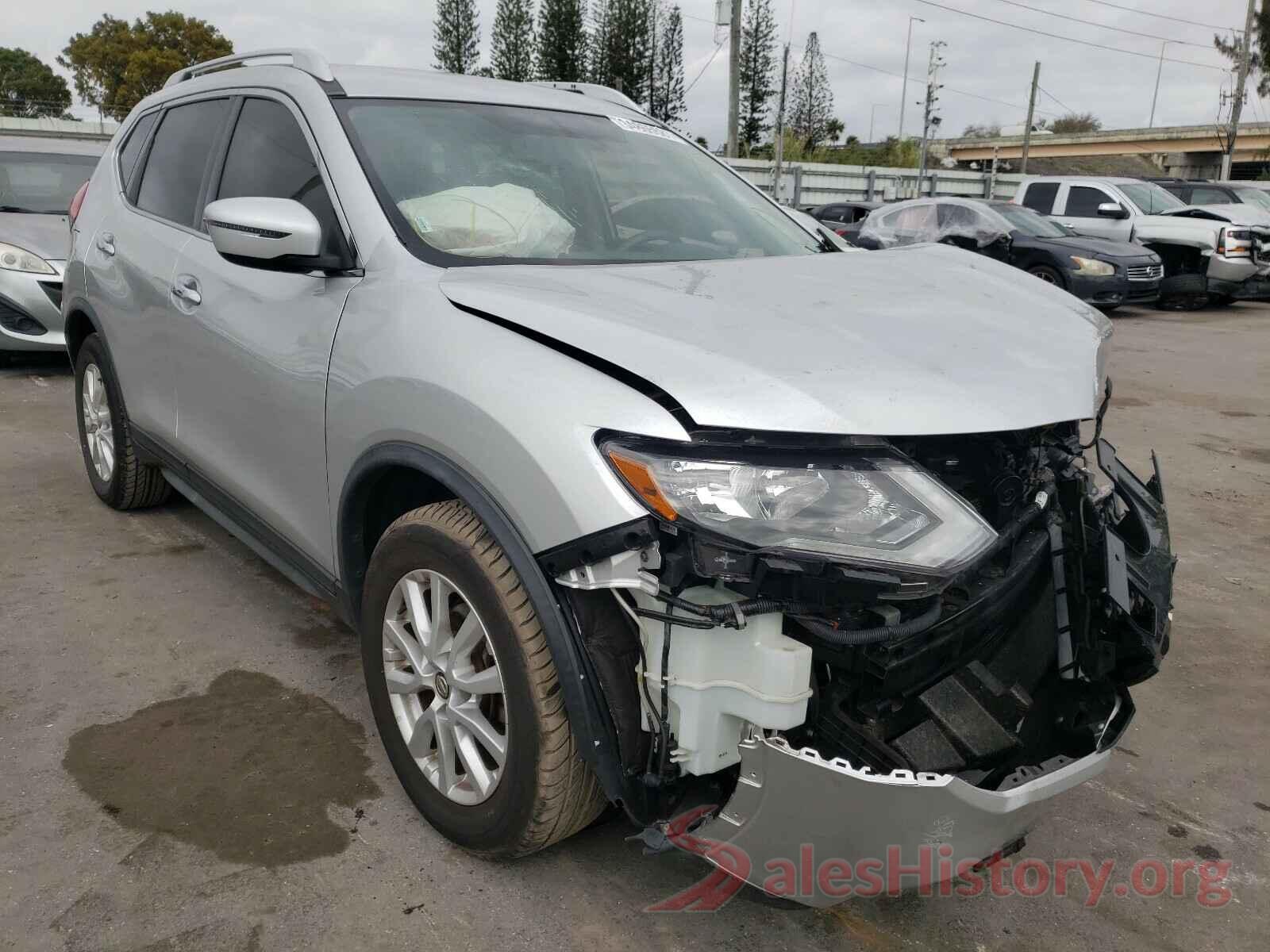 KNMAT2MT9HP589810 2017 NISSAN ROGUE