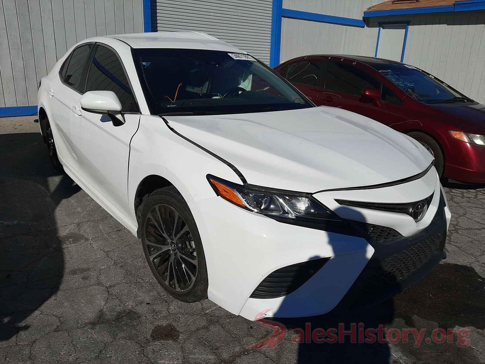 4T1B11HK5JU501036 2018 TOYOTA CAMRY