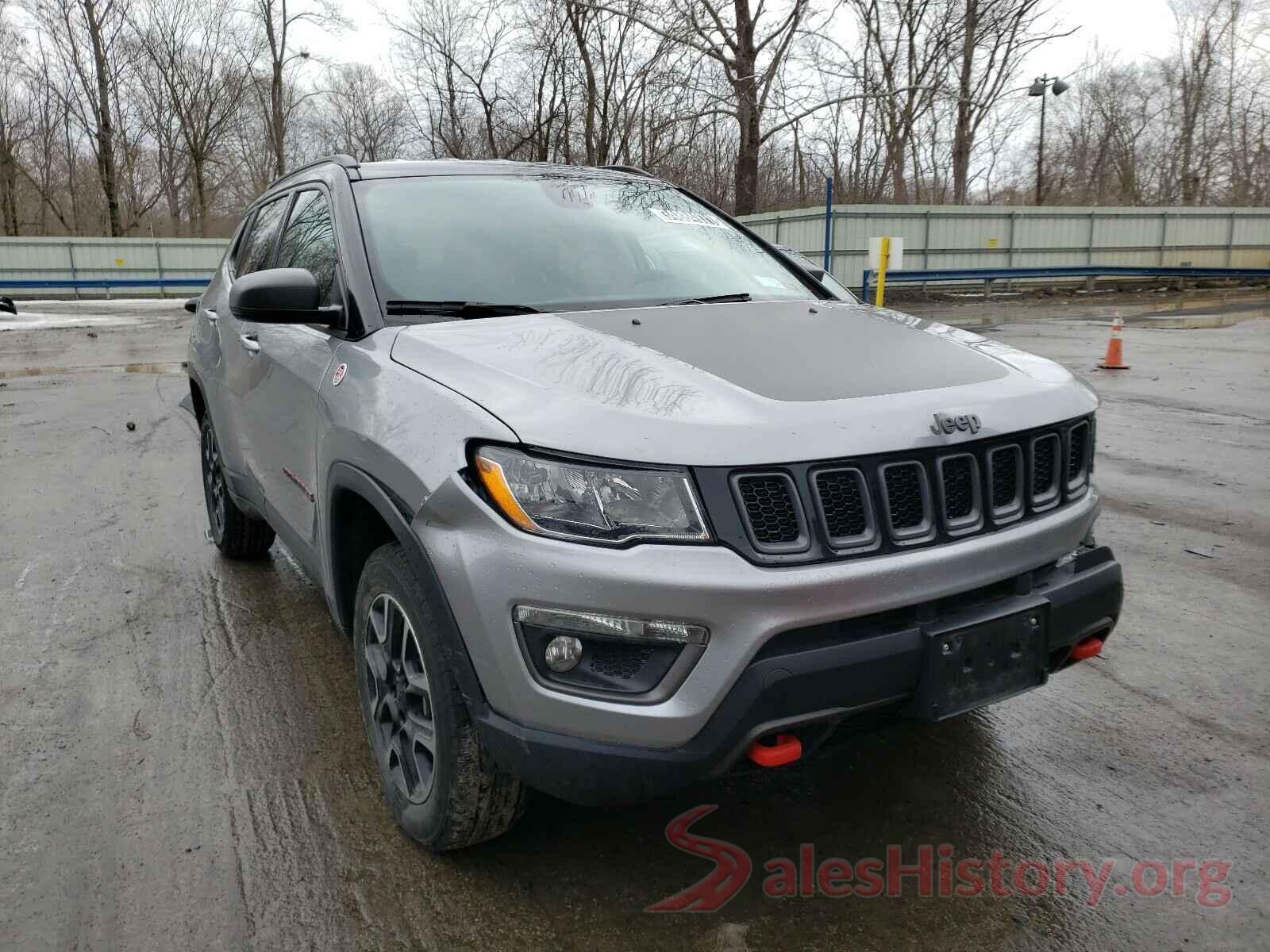 3C4NJDDB3KT733056 2019 JEEP COMPASS