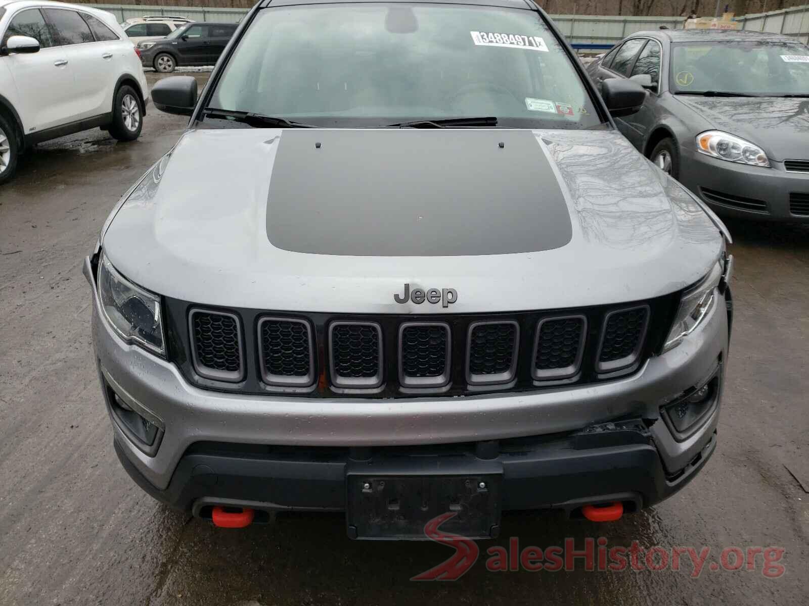 3C4NJDDB3KT733056 2019 JEEP COMPASS