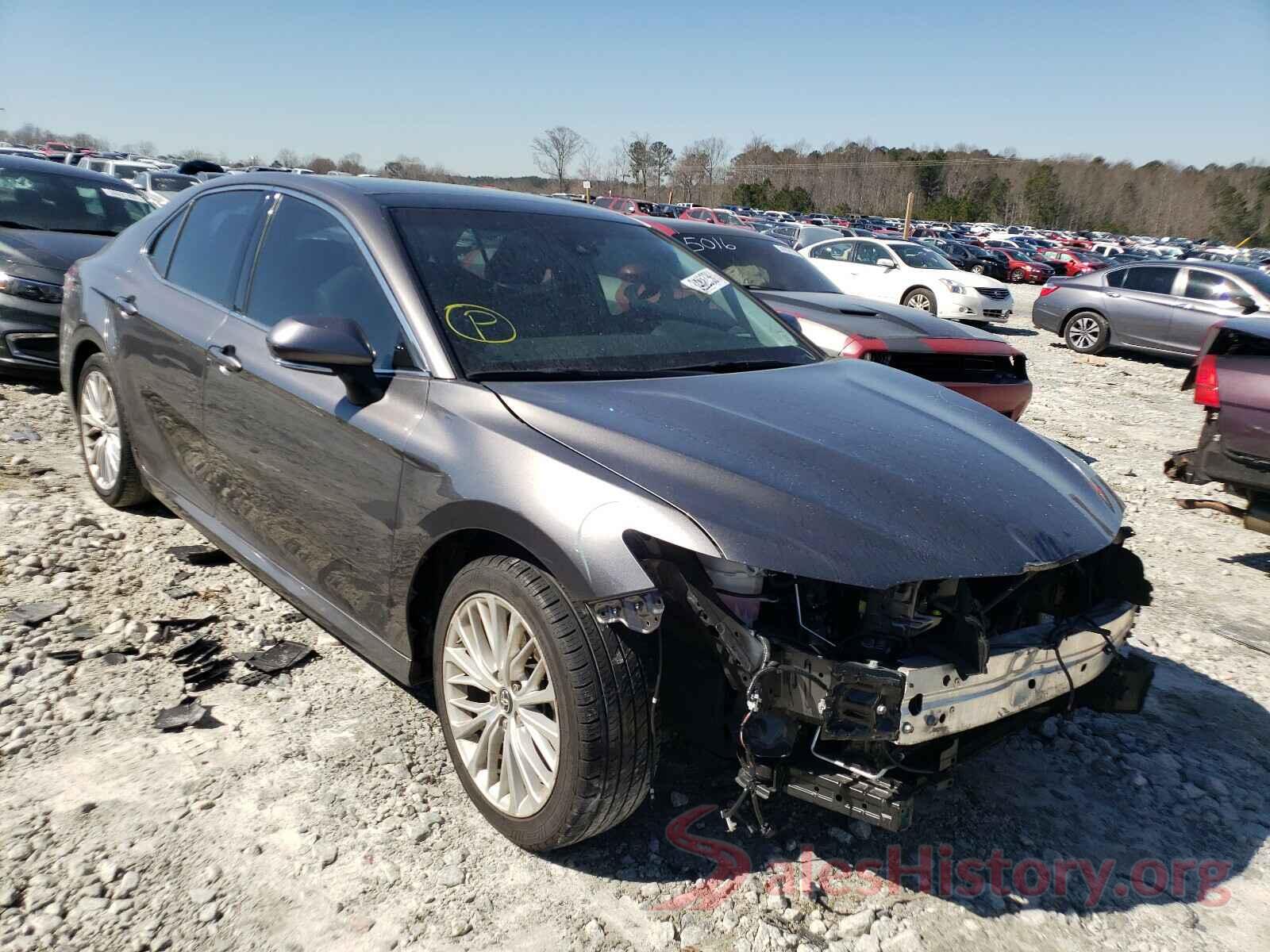 4T1B11HK4JU110332 2018 TOYOTA CAMRY