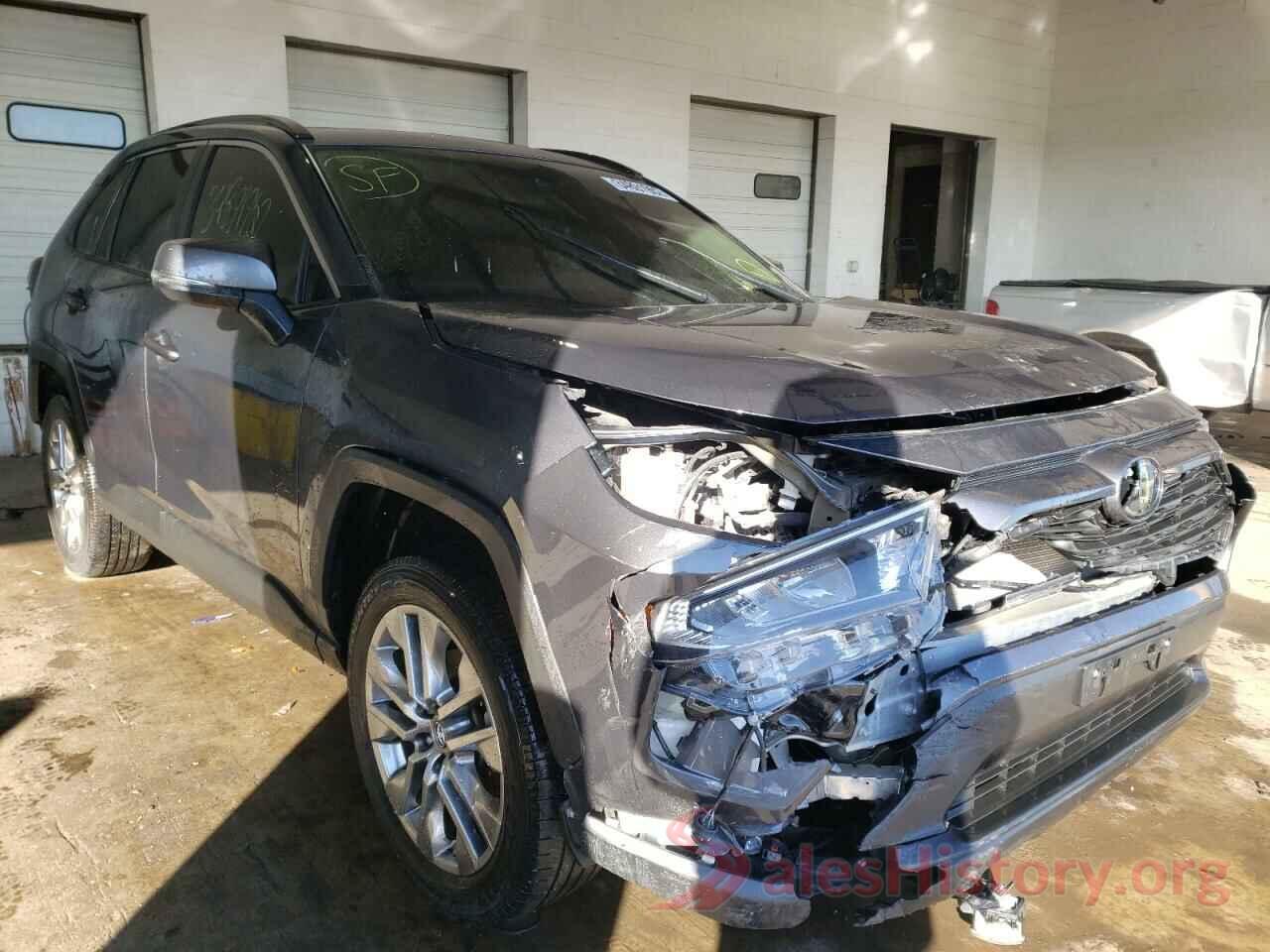 2T3A1RFV1KW083686 2019 TOYOTA RAV4