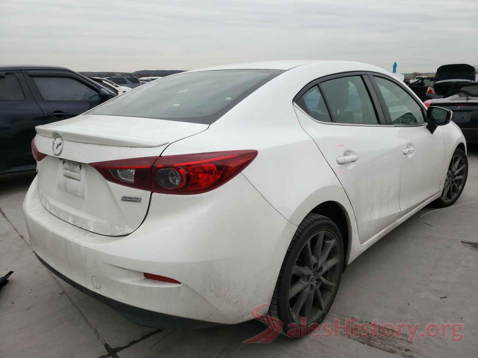 3MZBN1V31JM210220 2018 MAZDA 3