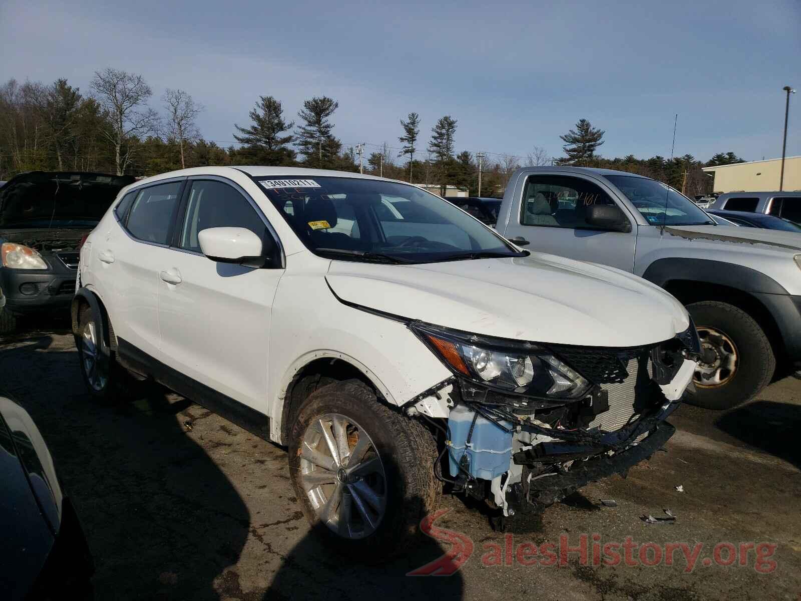 JN1BJ1CR4HW116979 2017 NISSAN ROGUE