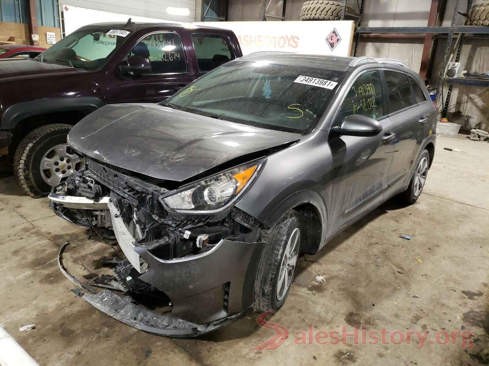 KNDCB3LC2H5083069 2017 KIA NIRO