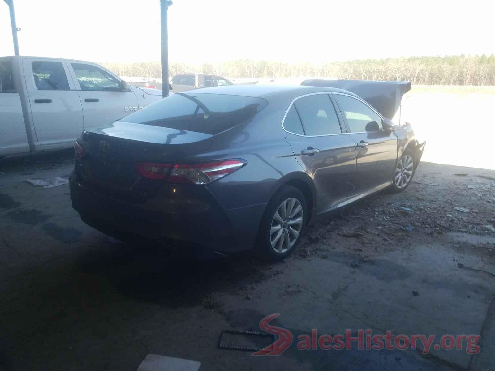 4T1B11HK8JU097794 2018 TOYOTA CAMRY