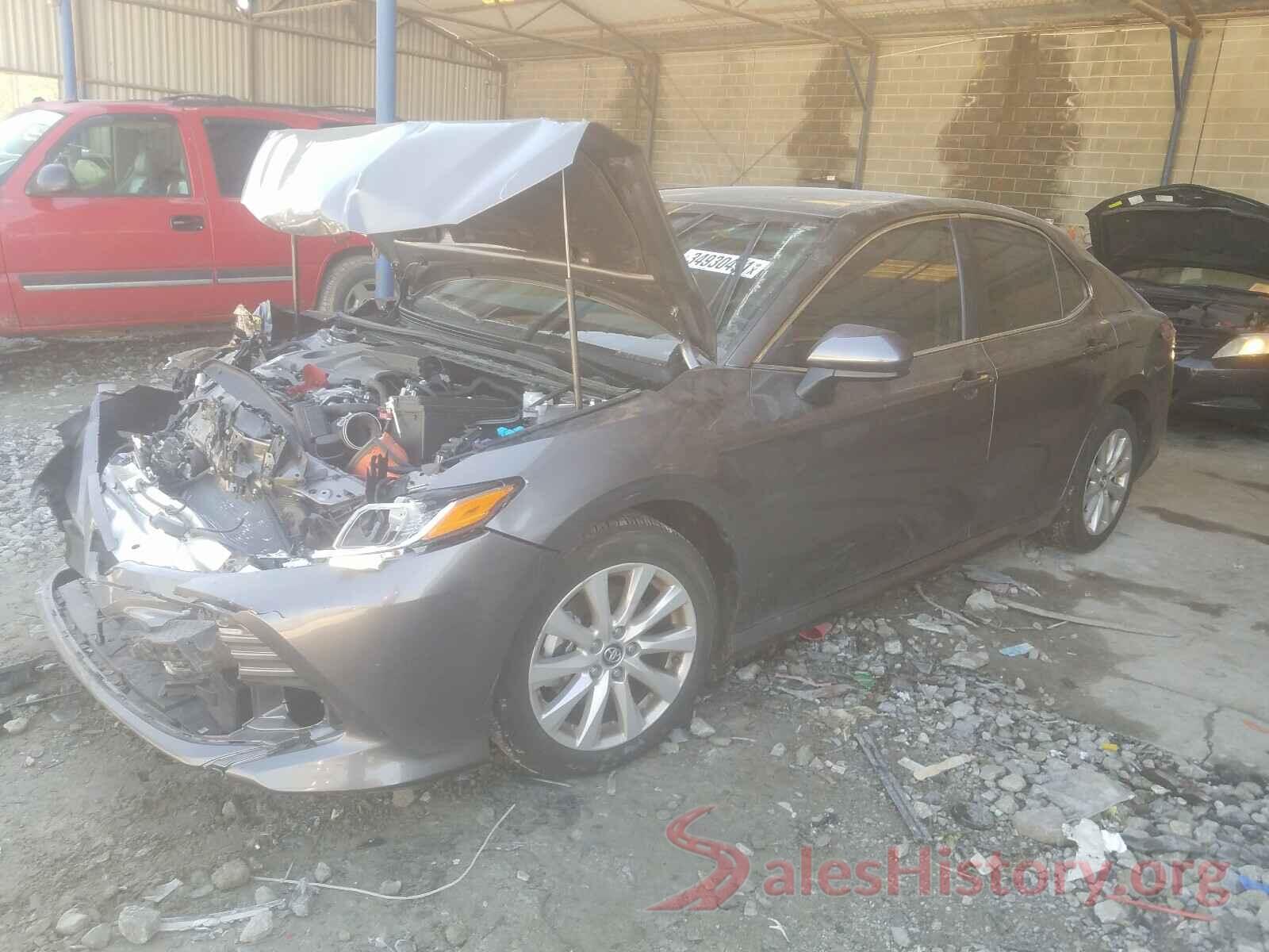 4T1B11HK8JU097794 2018 TOYOTA CAMRY