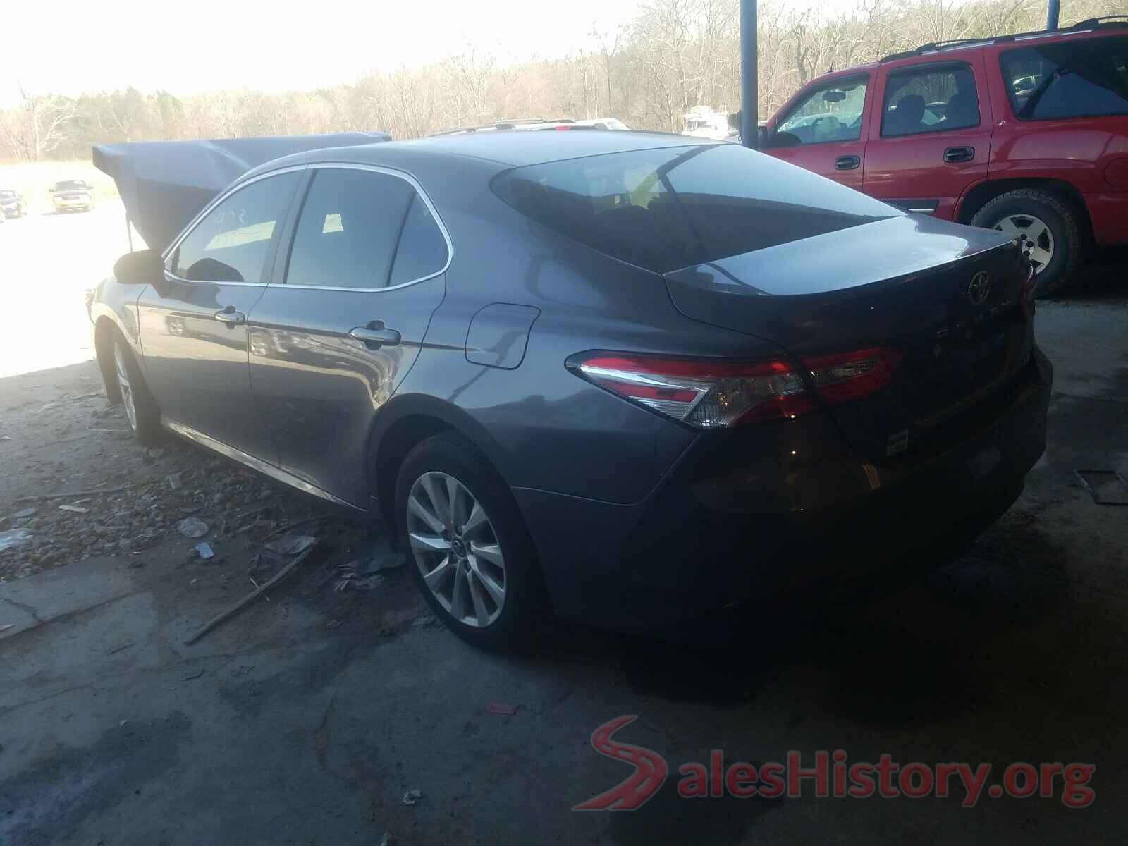 4T1B11HK8JU097794 2018 TOYOTA CAMRY