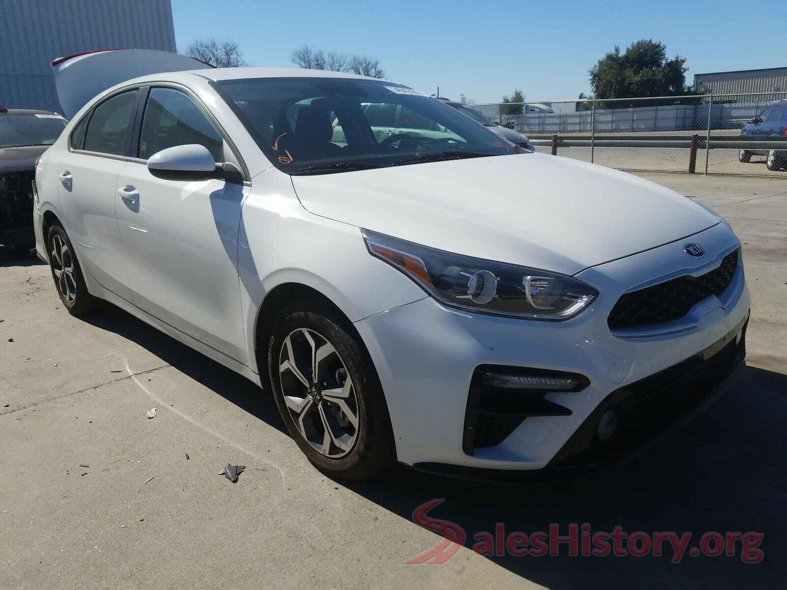 3KPF24AD2KE120471 2019 KIA FORTE