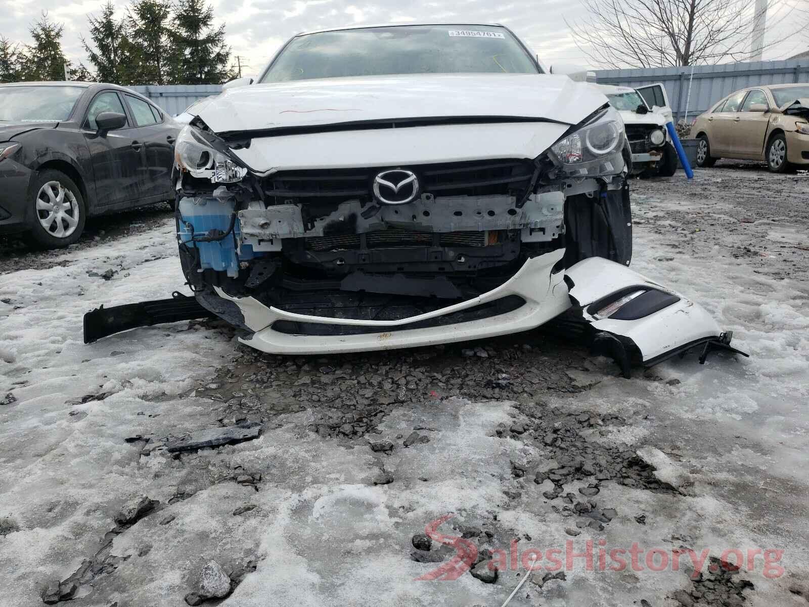 JM1BN1V74J1173716 2018 MAZDA 3