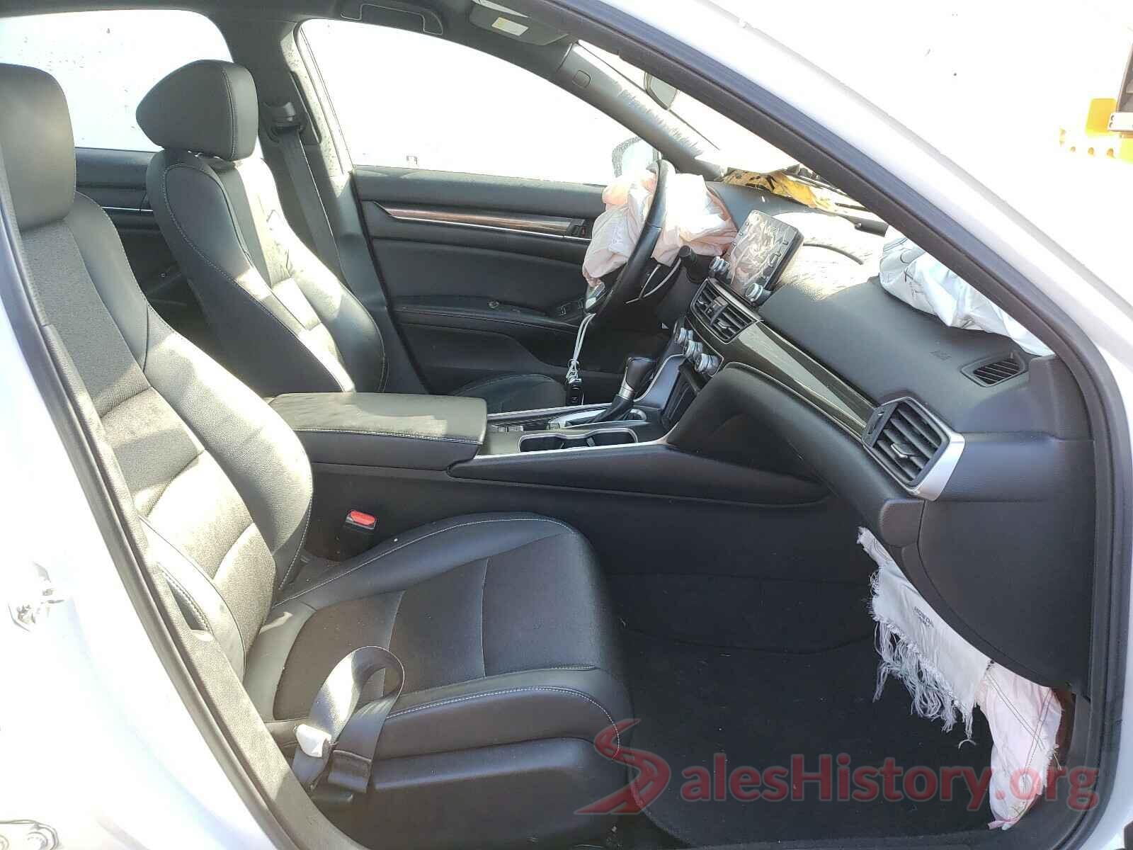 1HGCV1F34JA067350 2018 HONDA ACCORD