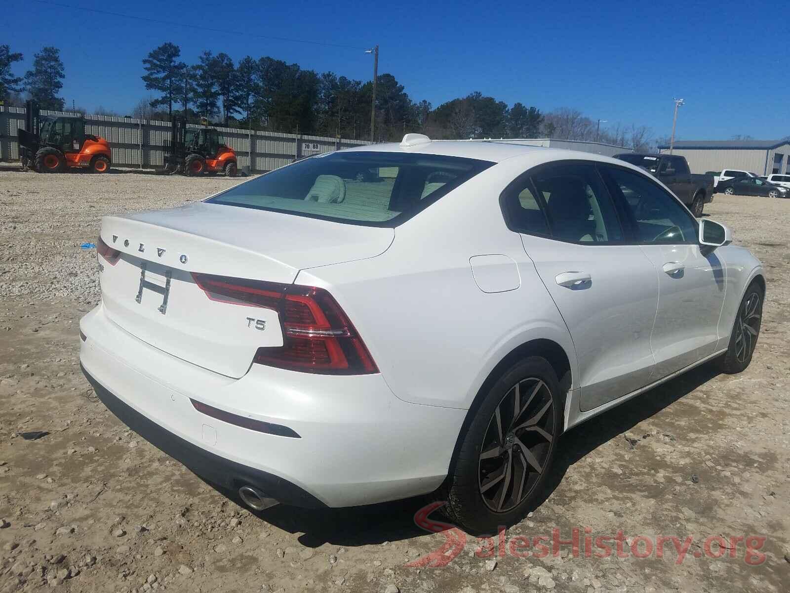 7JR102FK6LG073220 2020 VOLVO S60