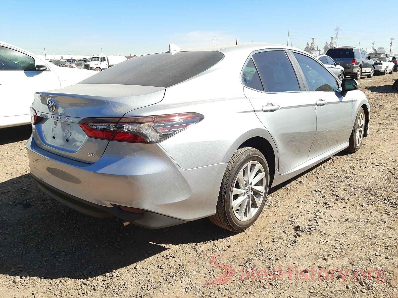 4T1C11AK0MU532732 2021 TOYOTA CAMRY