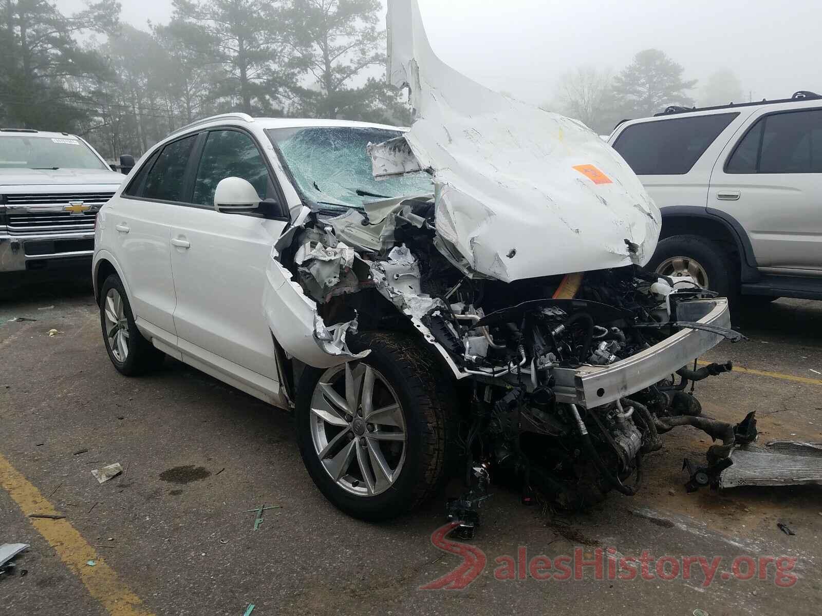 WA1BCCFS5JR008337 2018 AUDI Q3