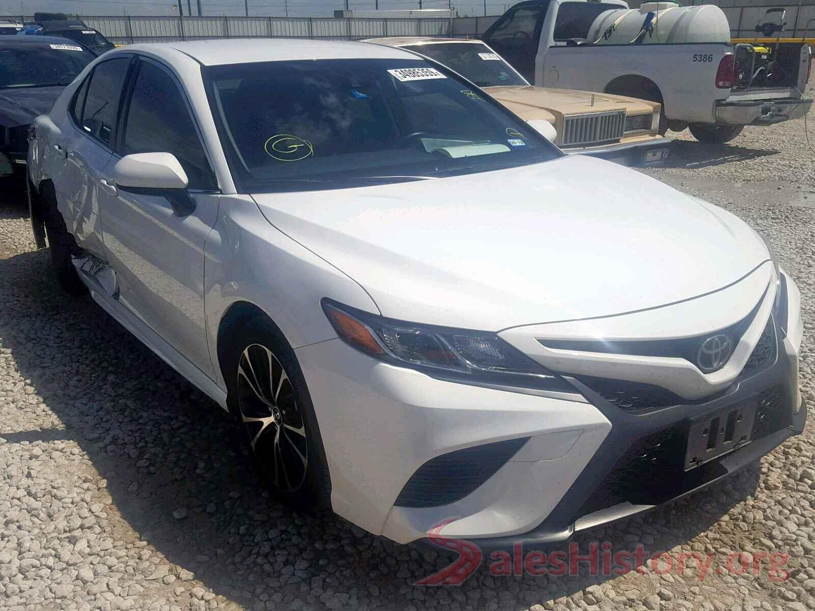 JTNB11HK4J3010639 2018 TOYOTA CAMRY