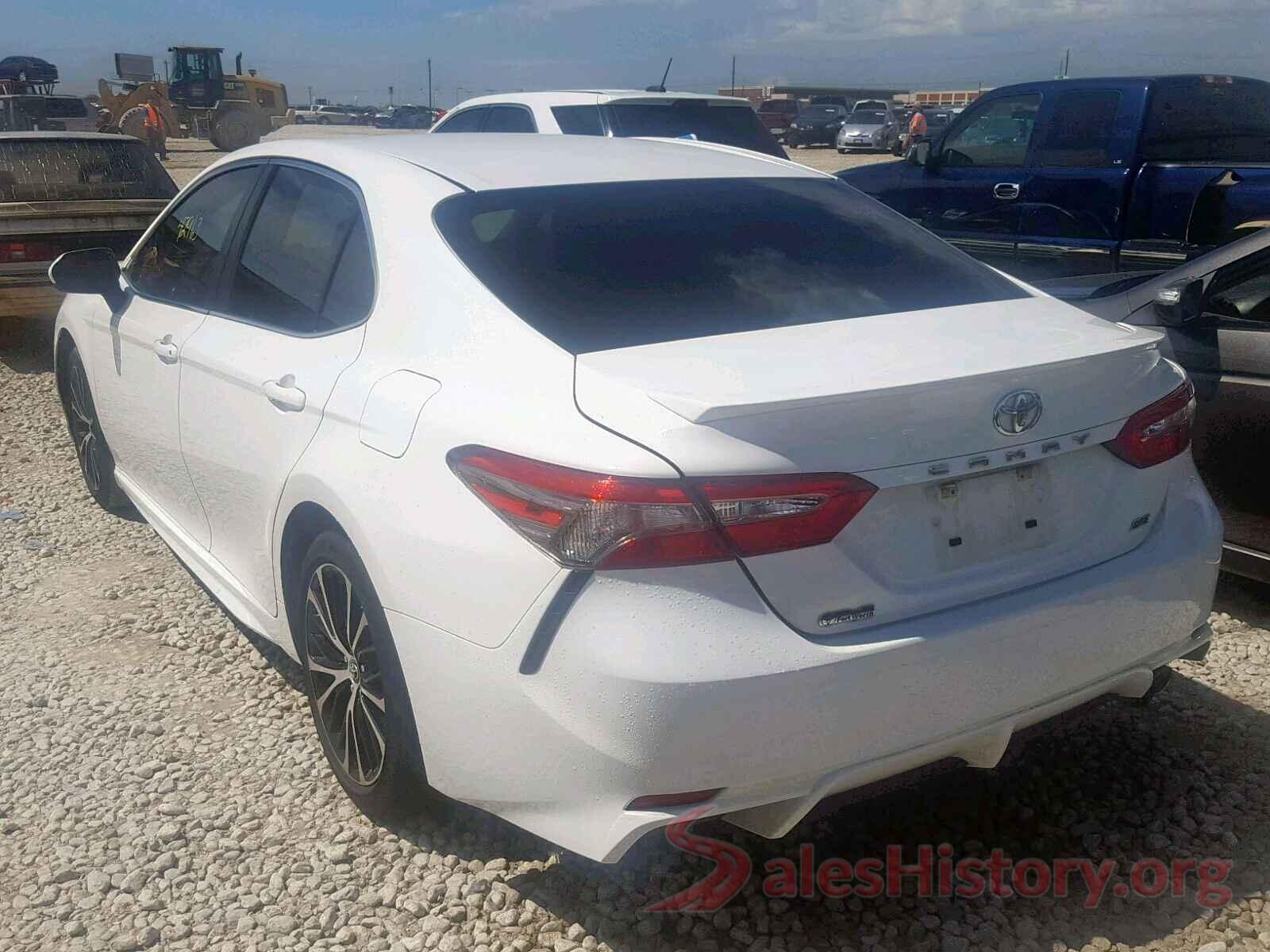 JTNB11HK4J3010639 2018 TOYOTA CAMRY