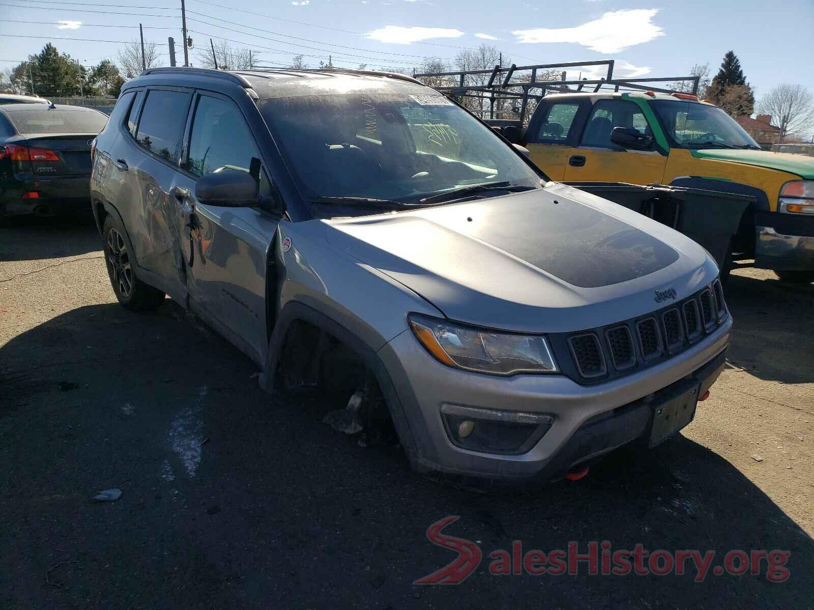 3C4NJDDB4KT722521 2019 JEEP COMPASS