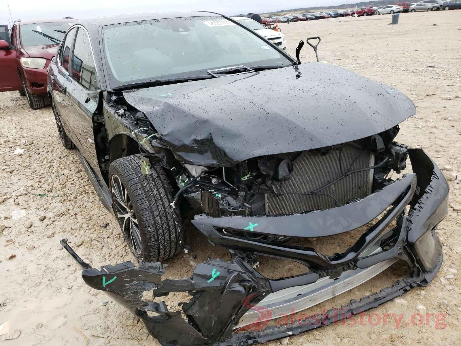 4T1B11HK2KU687717 2019 TOYOTA CAMRY