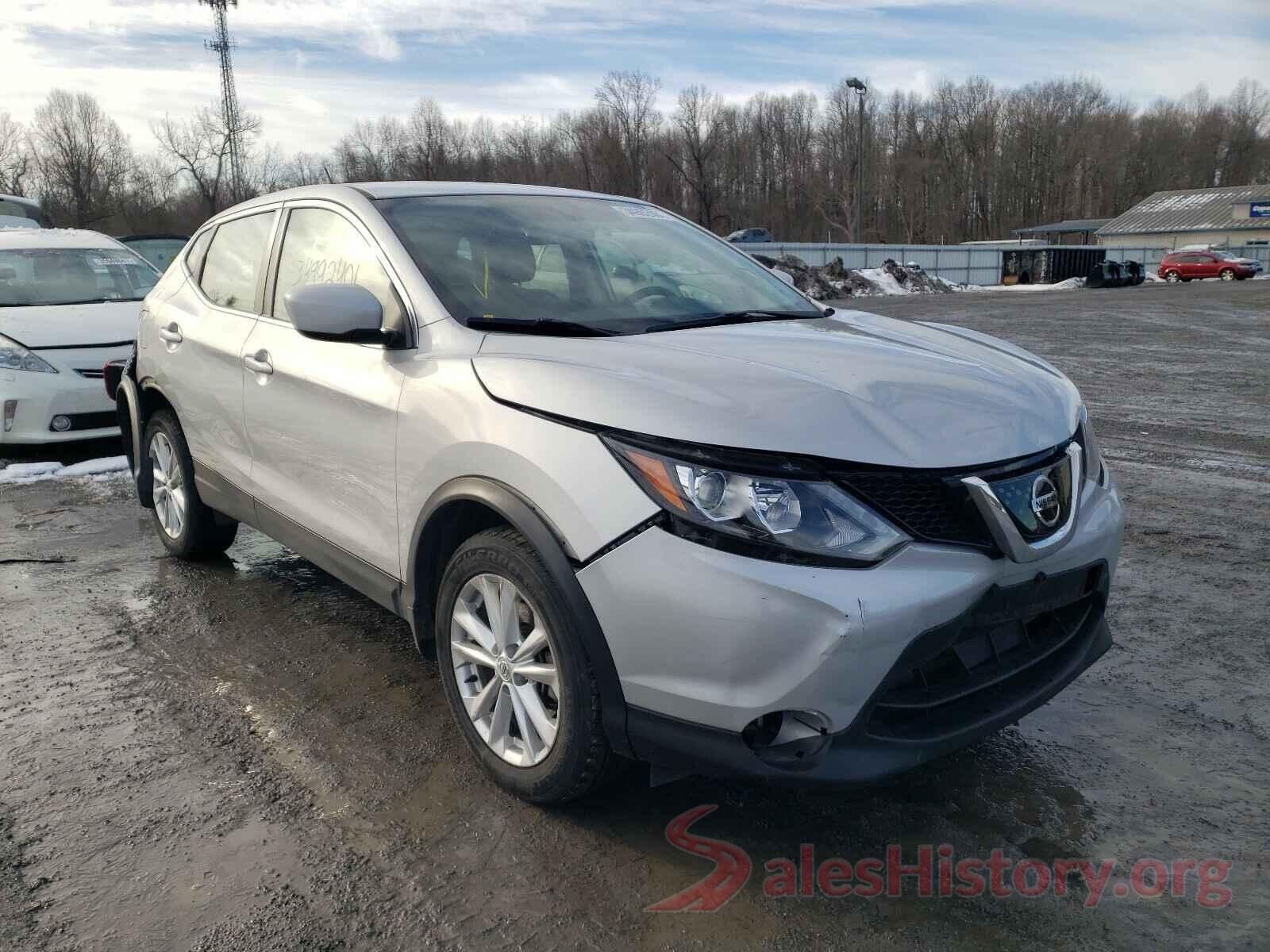 JN1BJ1CR8JW285554 2018 NISSAN ROGUE