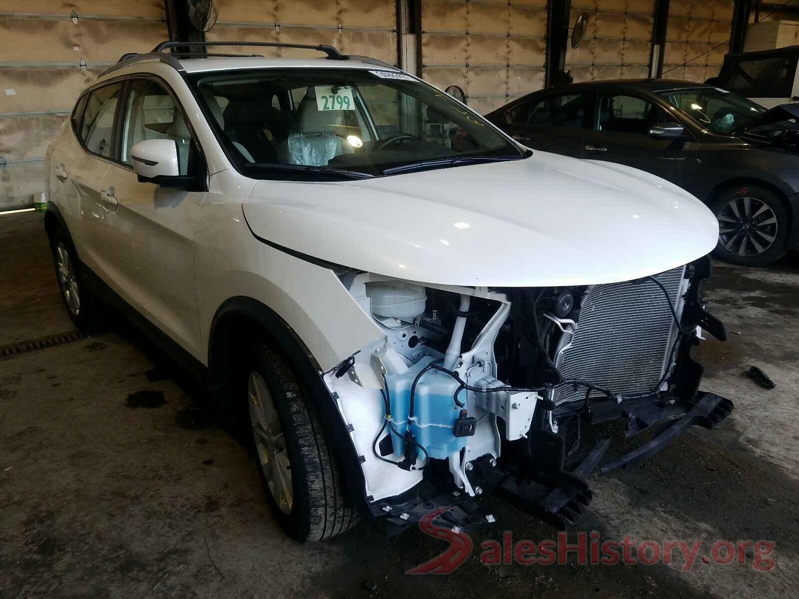 JN1BJ1CR0JW283796 2018 NISSAN ROGUE