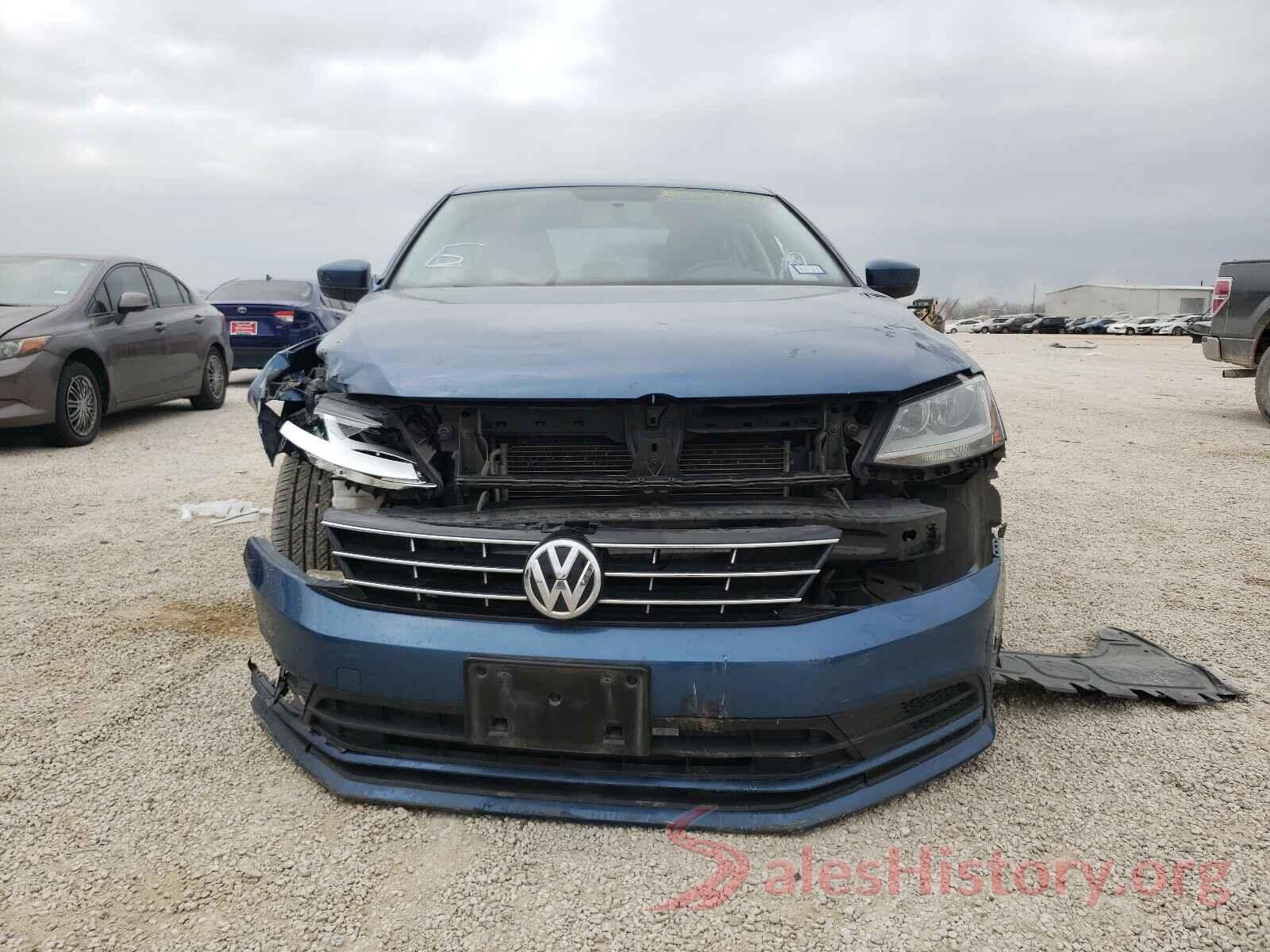 3VW2B7AJ2JM227138 2018 VOLKSWAGEN JETTA