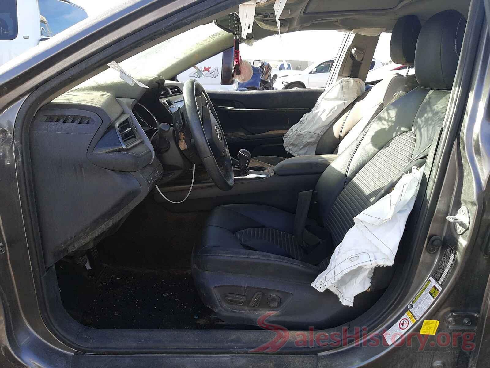 4T1B11HK4KU163744 2019 TOYOTA CAMRY