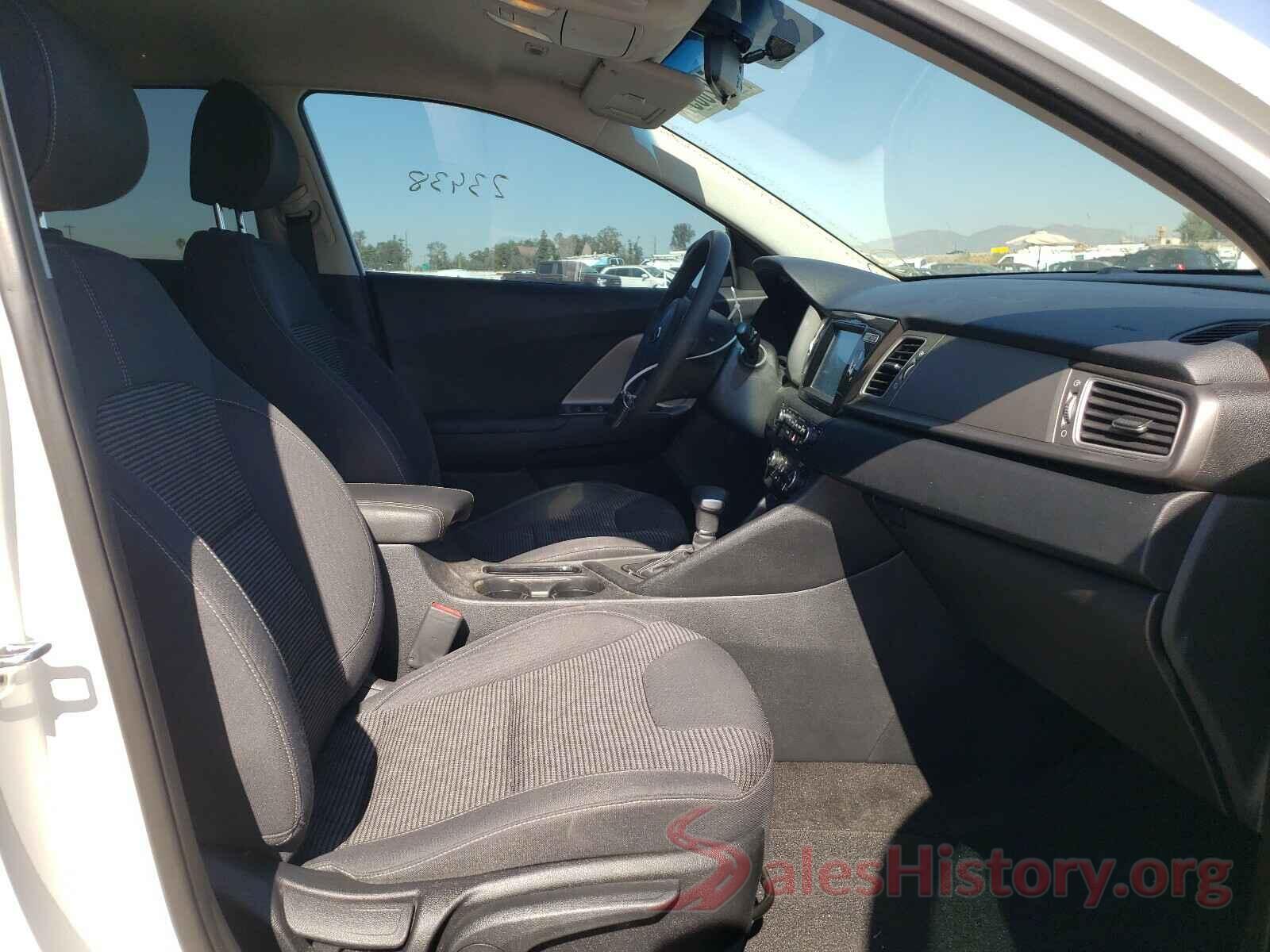 KNDCB3LC9K5317764 2019 KIA NIRO