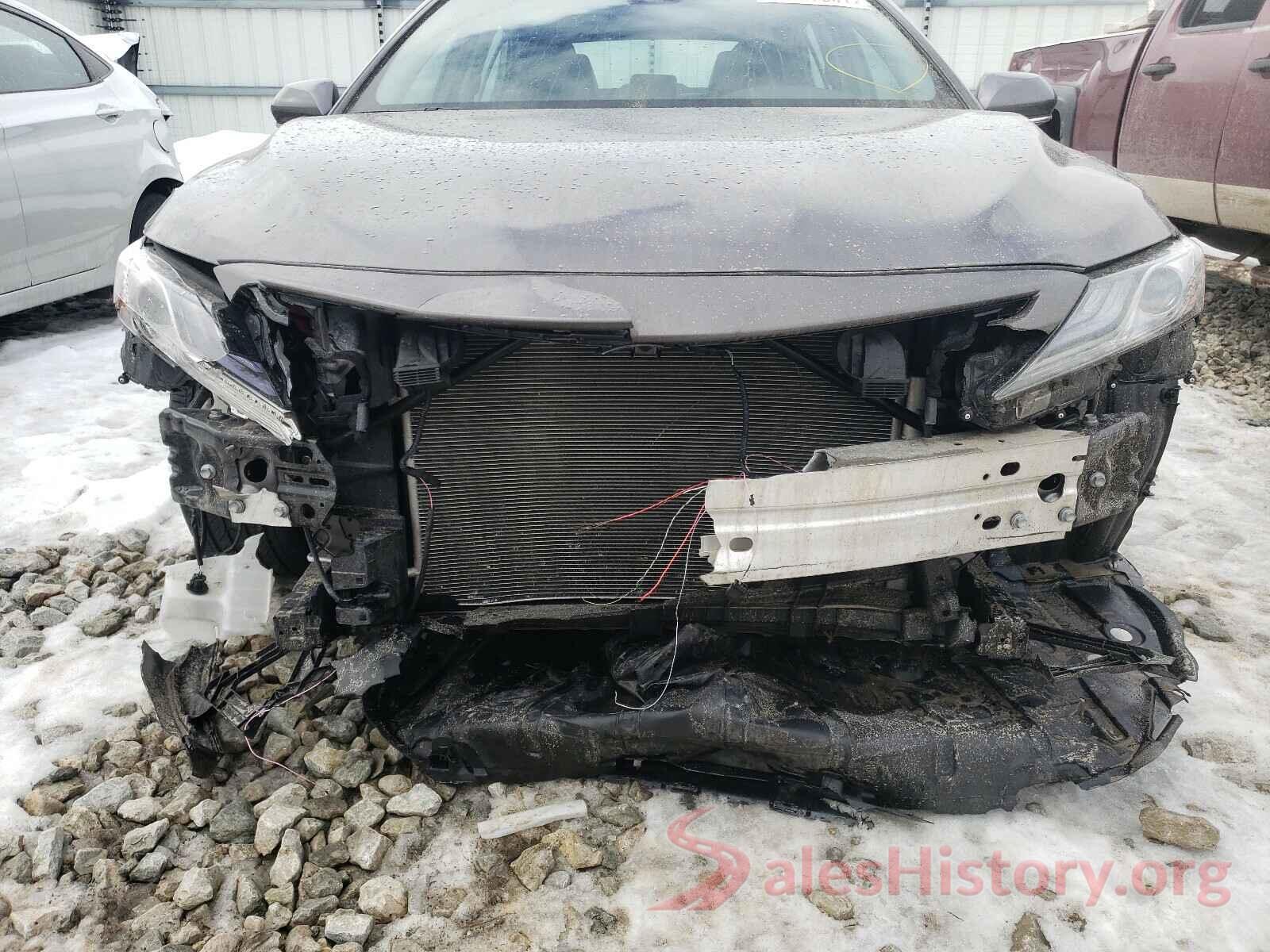 4T1B61HK0JU114184 2018 TOYOTA CAMRY