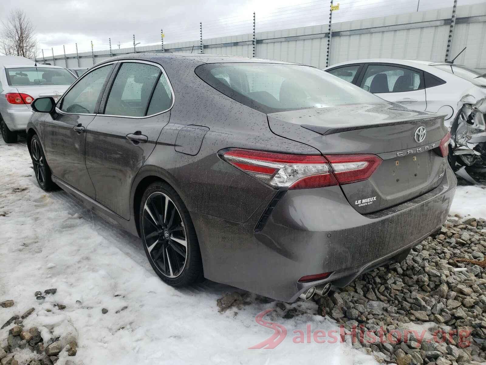 4T1B61HK0JU114184 2018 TOYOTA CAMRY