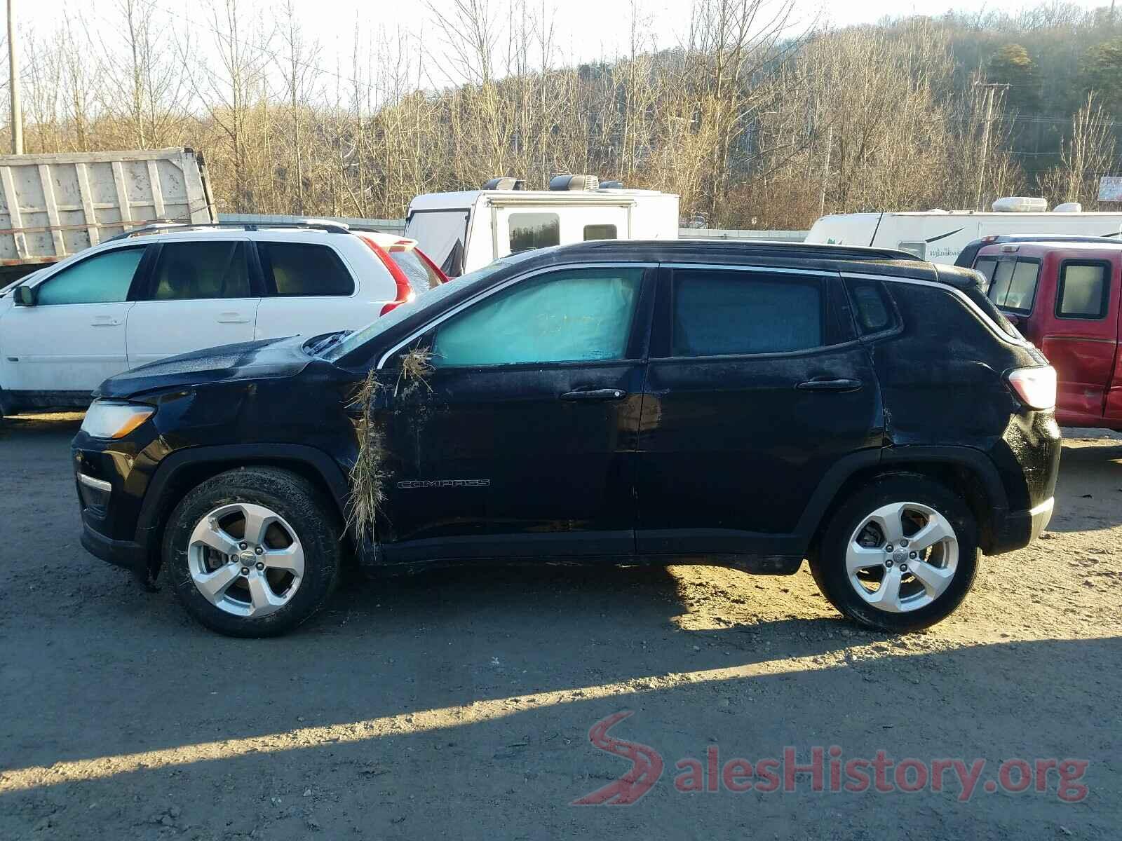 3C4NJCBB8KT685423 2019 JEEP COMPASS