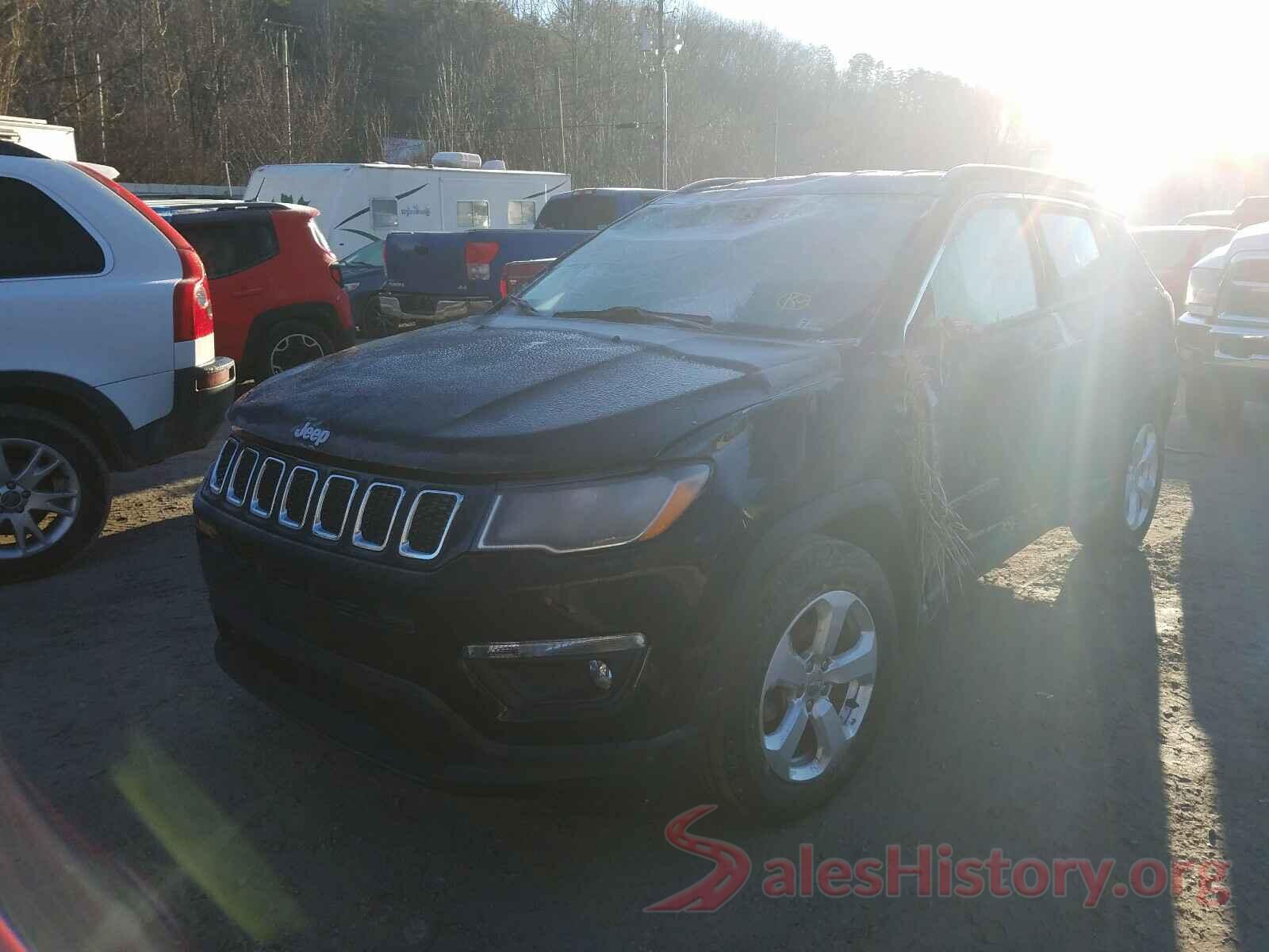 3C4NJCBB8KT685423 2019 JEEP COMPASS