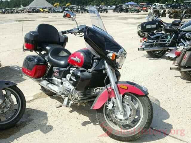 1HFSC4105YA101777 2000 HONDA GL CYCLE