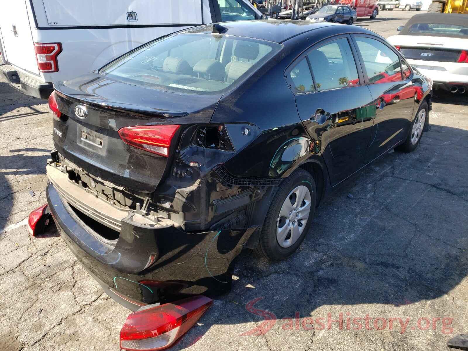 3KPFK4A70JE232260 2018 KIA FORTE