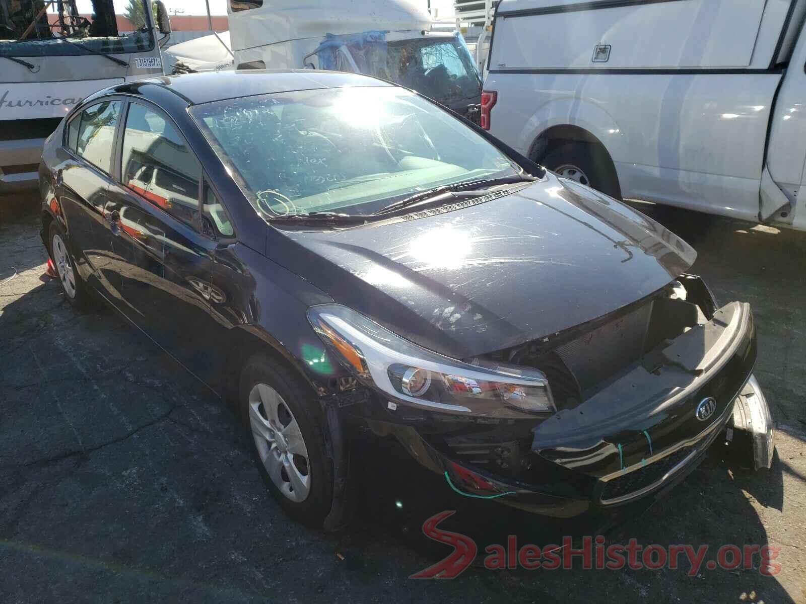 3KPFK4A70JE232260 2018 KIA FORTE