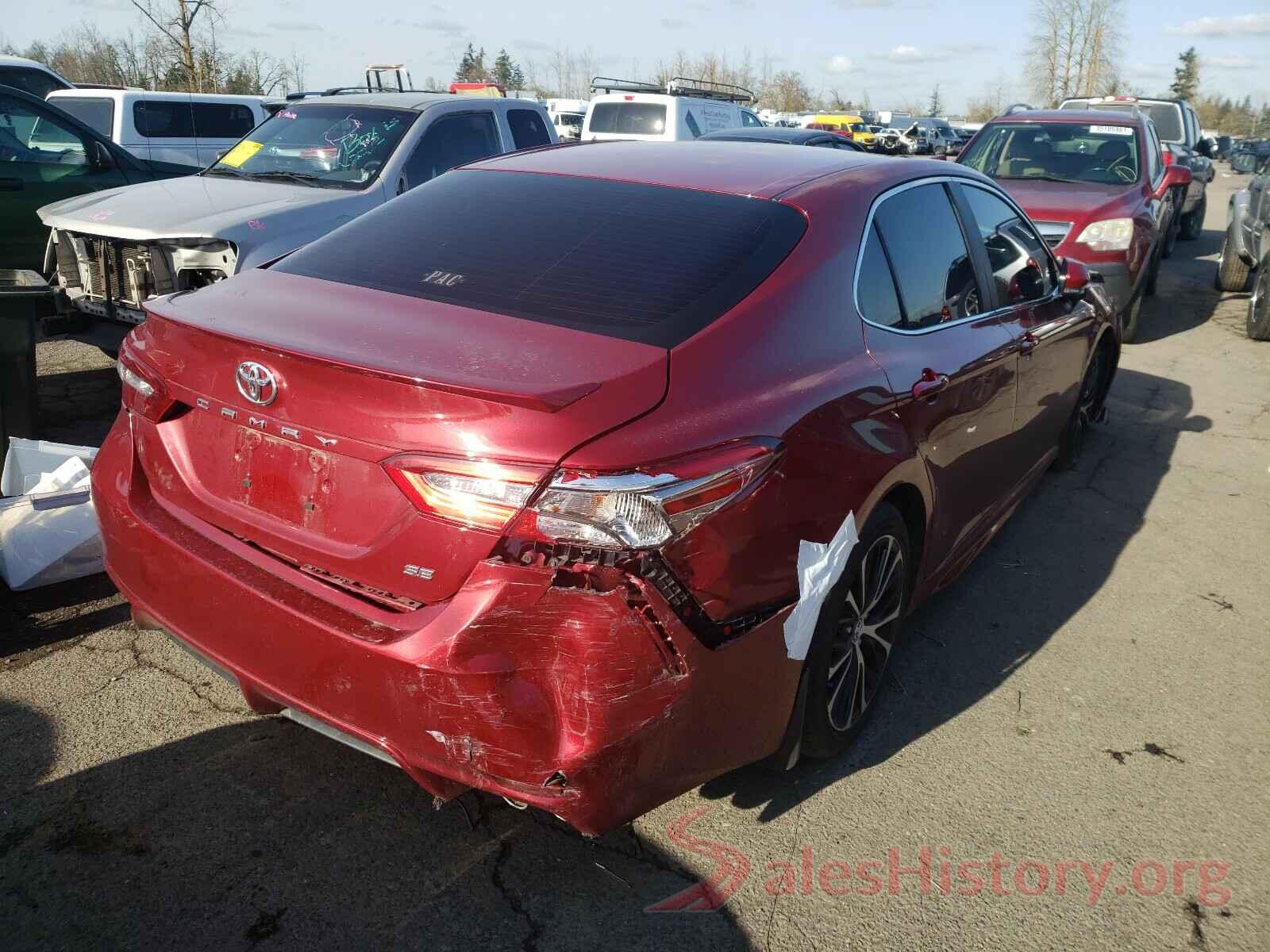 4T1B11HK0JU650194 2018 TOYOTA CAMRY