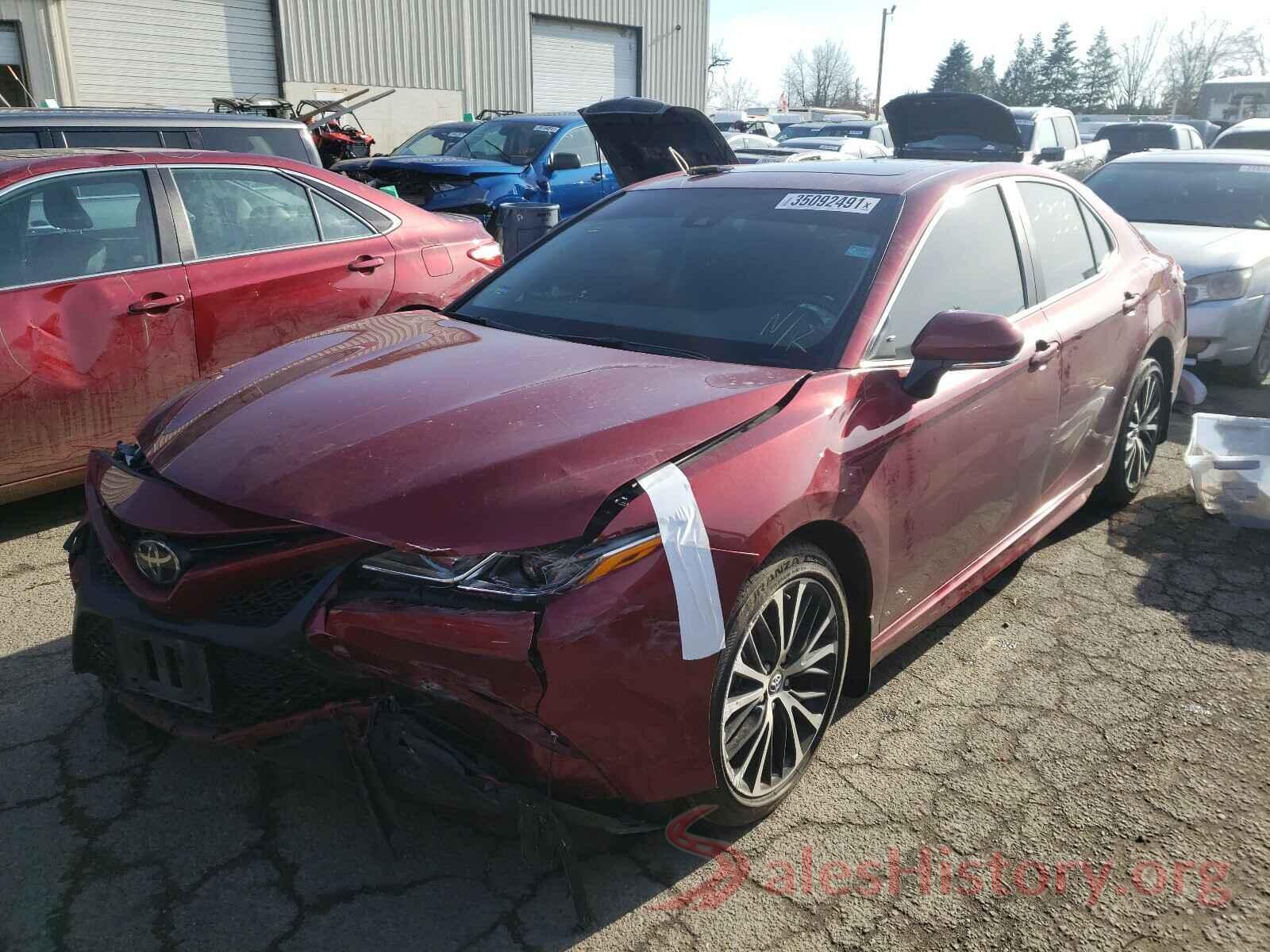 4T1B11HK0JU650194 2018 TOYOTA CAMRY