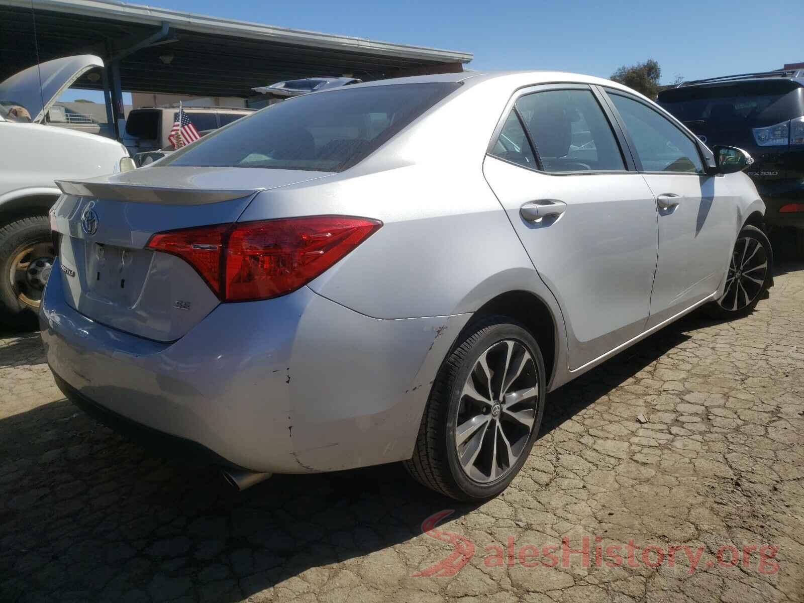 2T1BURHE8JC040352 2018 TOYOTA COROLLA