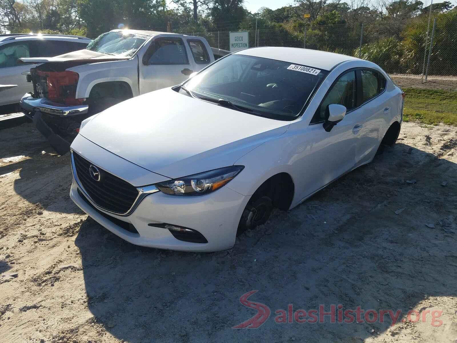 3MZBN1V30JM206157 2018 MAZDA 3