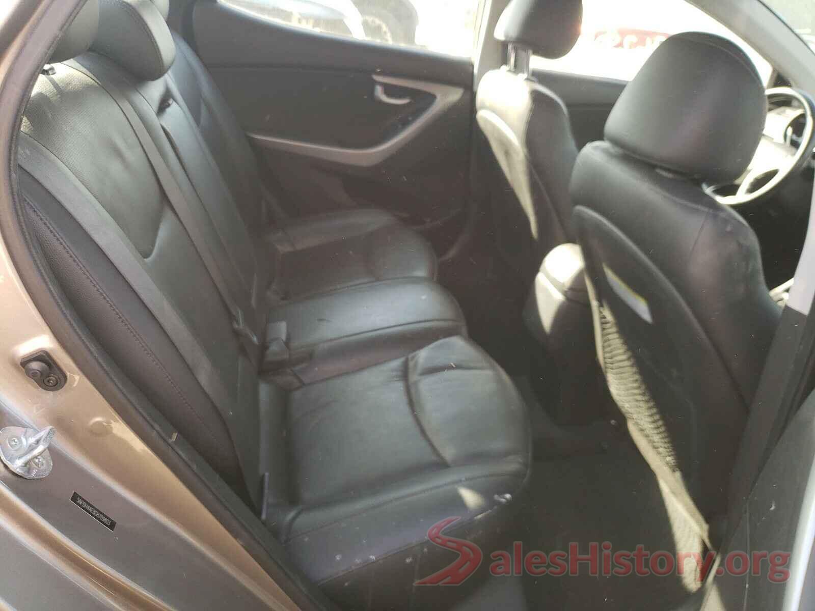 5NPDH4AE8GH709803 2016 HYUNDAI ELANTRA