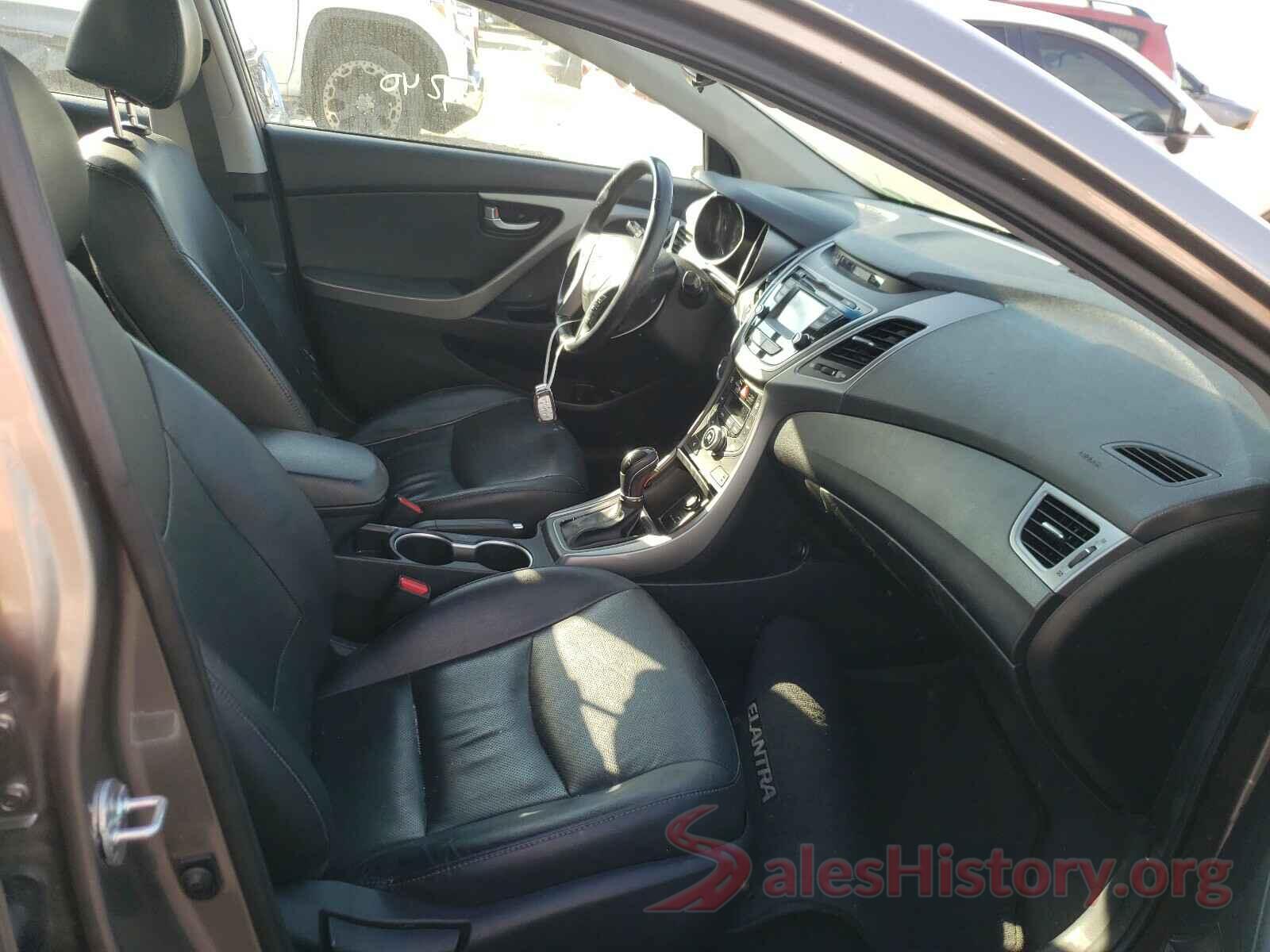 5NPDH4AE8GH709803 2016 HYUNDAI ELANTRA