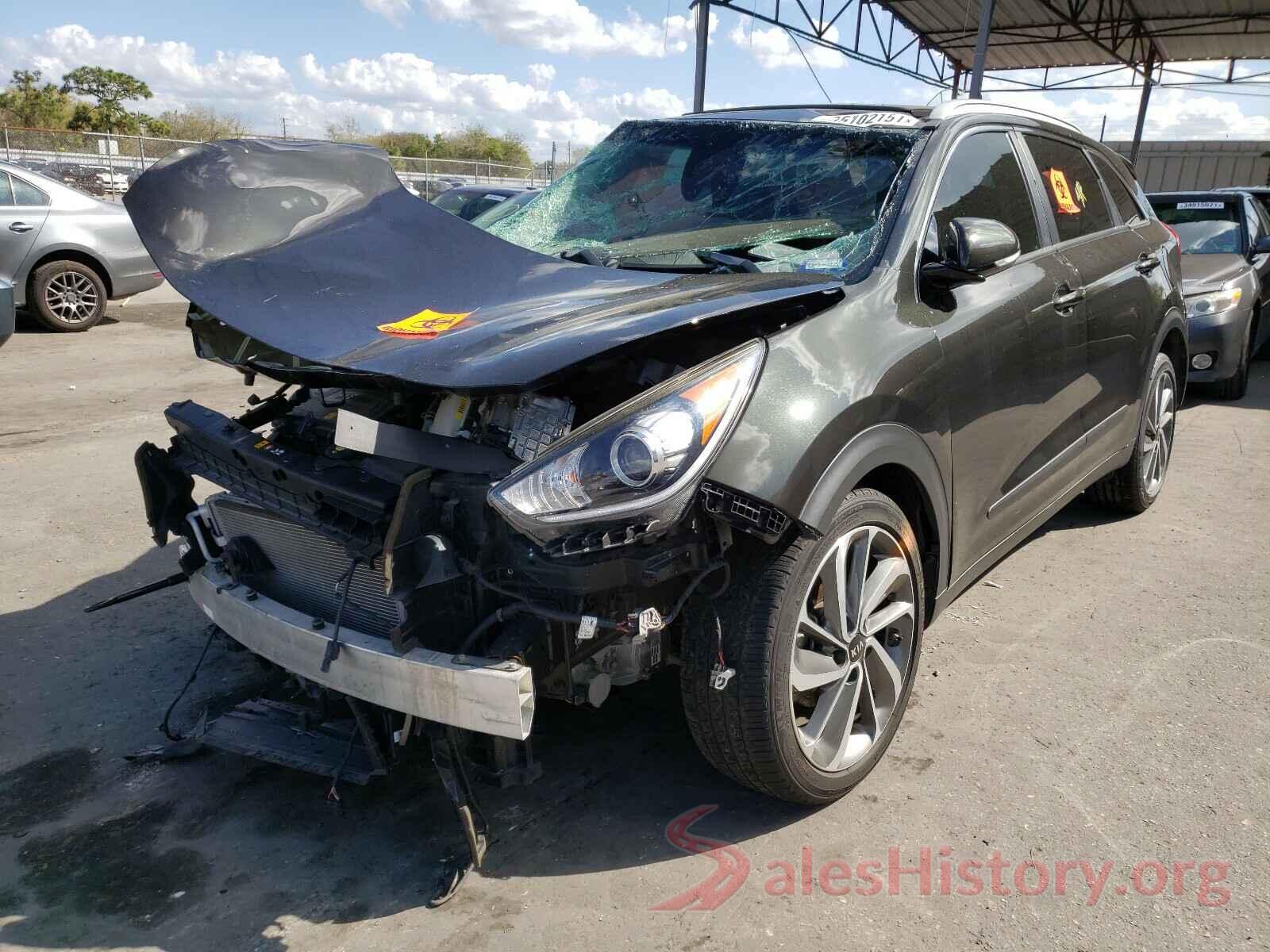 KNDCE3LCXJ5123265 2018 KIA NIRO