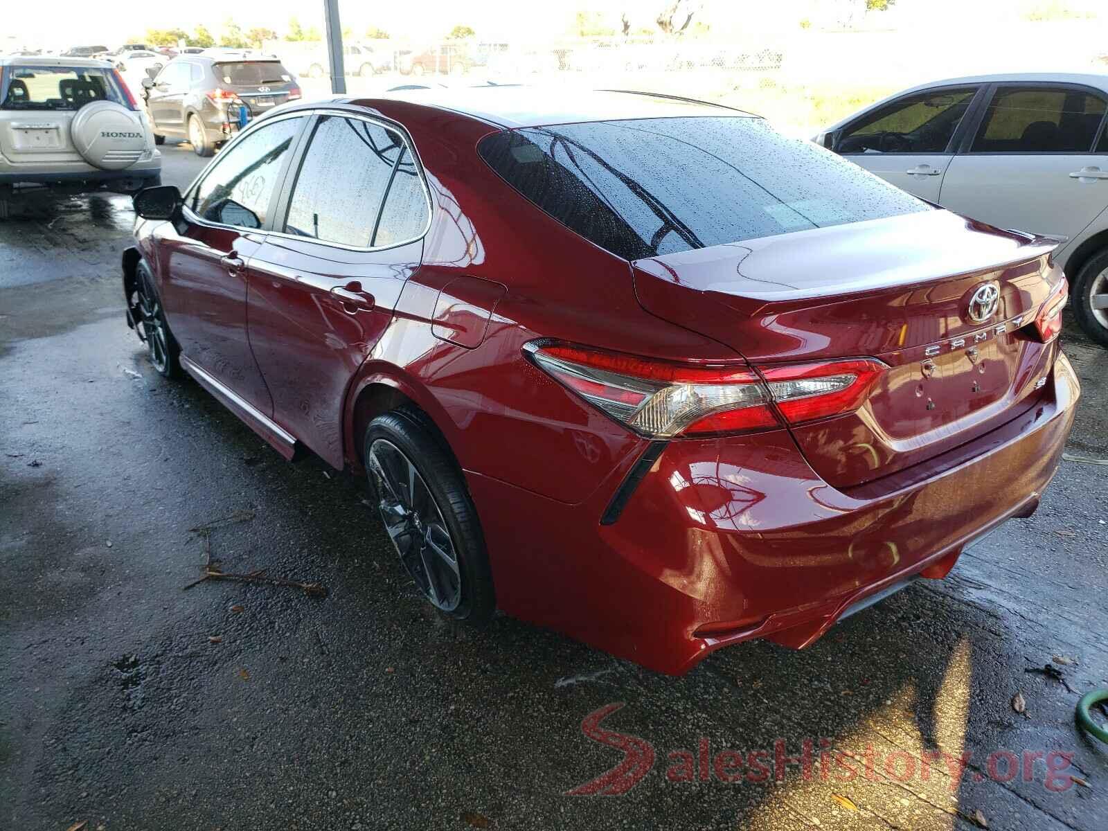 4T1B11HK9JU574670 2018 TOYOTA CAMRY