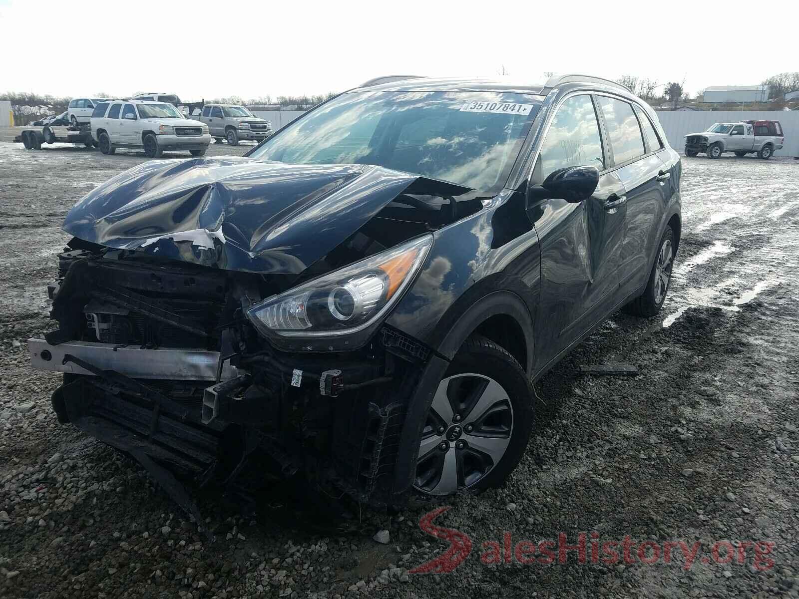 KNDCB3LC7H5076103 2017 KIA NIRO