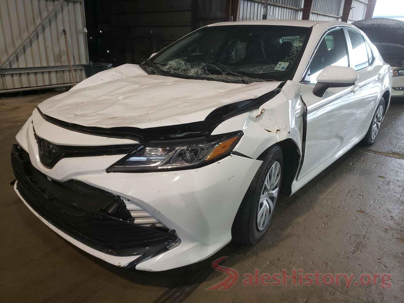 4T1B11HK3JU080997 2018 TOYOTA CAMRY