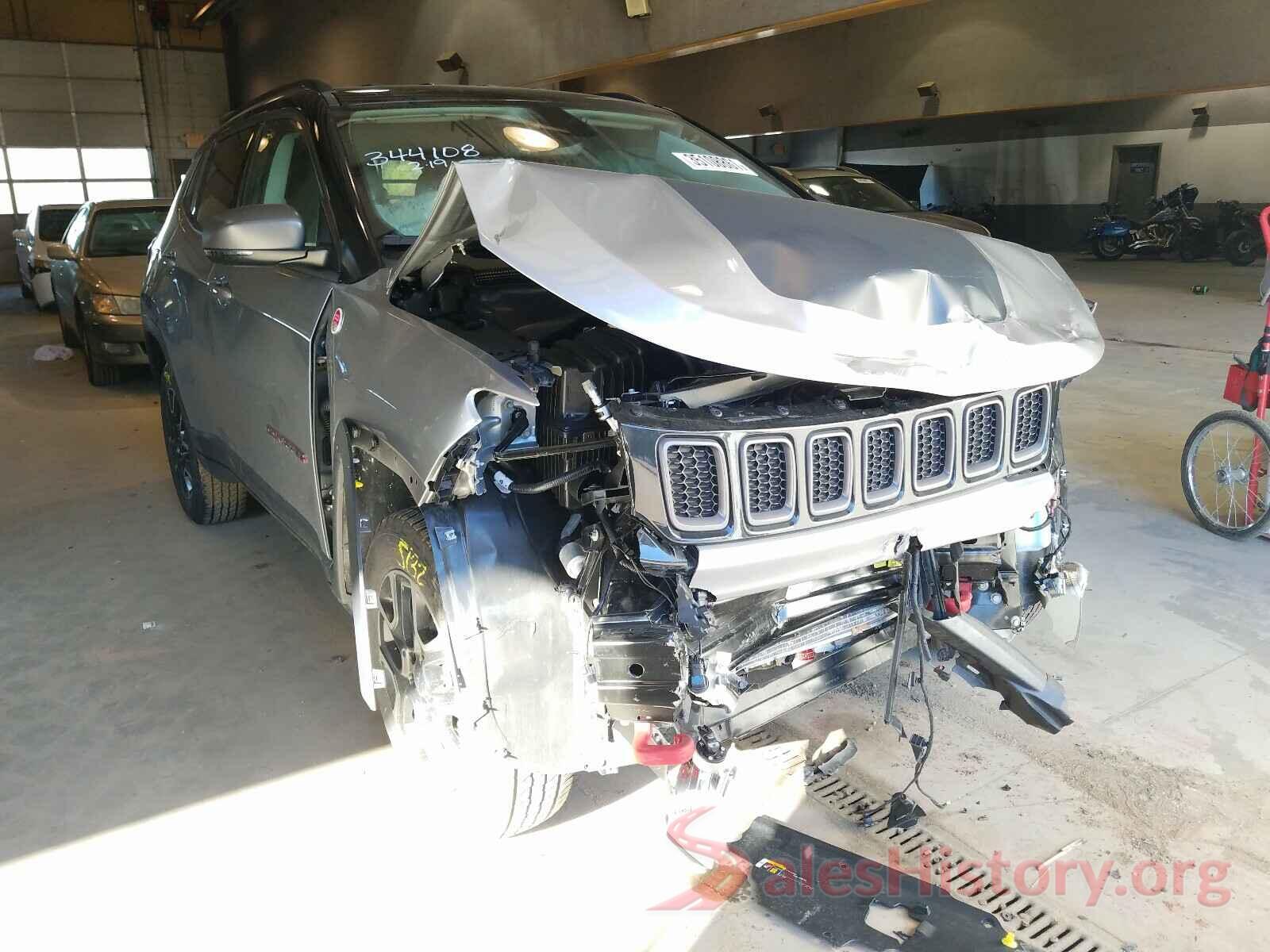 3C4NJDDB4KT748049 2019 JEEP COMPASS