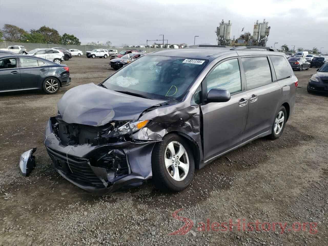 5TDKZ3DC8KS003040 2019 TOYOTA SIENNA